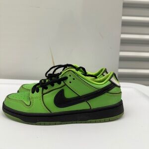 The Powerpuff Girls x Nike Dunk Low Pro SB QS 'Buttercup'